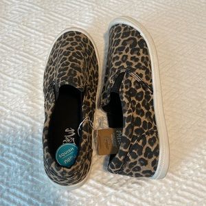 NWT Mad Love Leopard Kasandra slip on sneaker, size 11W